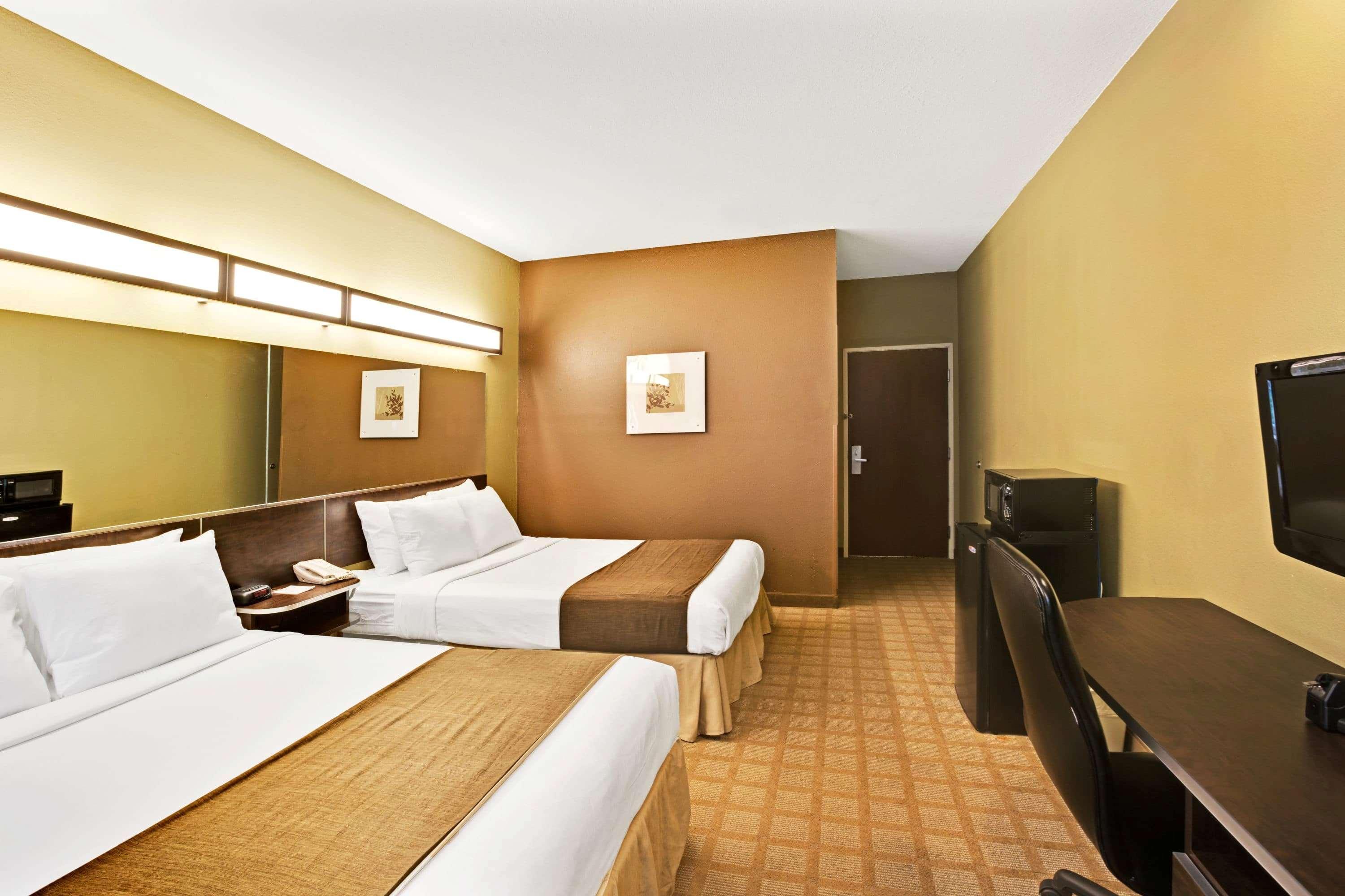 Microtel Inn & Suites By Wyndham Bryson City Kültér fotó