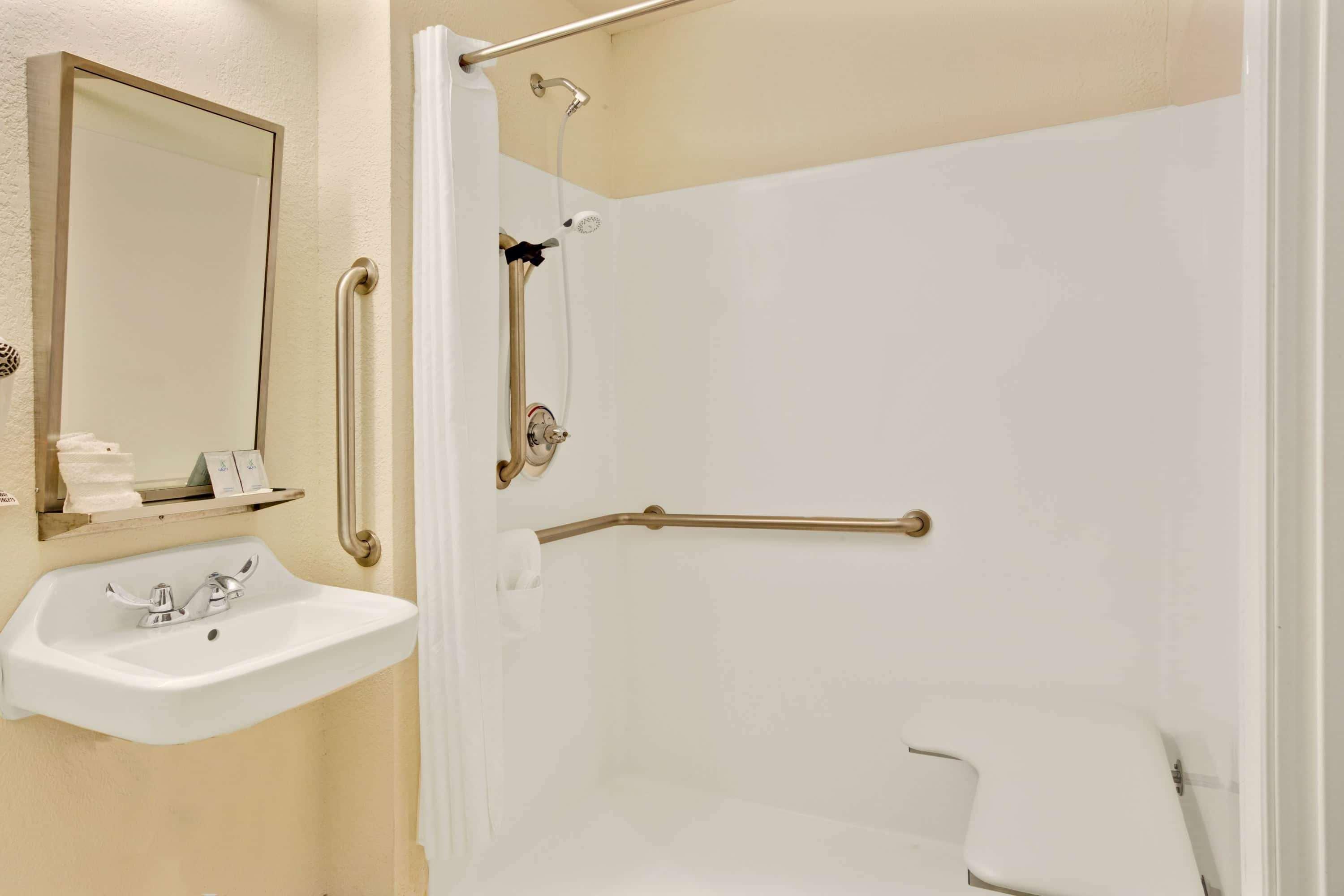 Microtel Inn & Suites By Wyndham Bryson City Kültér fotó
